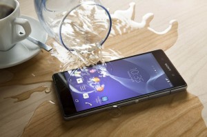 Sony Mobile Xperia Z2 mise en scéne verre d eau