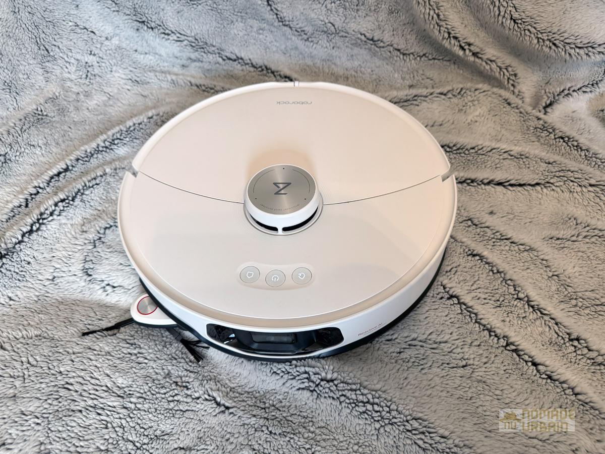 Test Roborock S8 MaxV Ultra : L’aspirateur robot qui met tout le monde au tapis ?