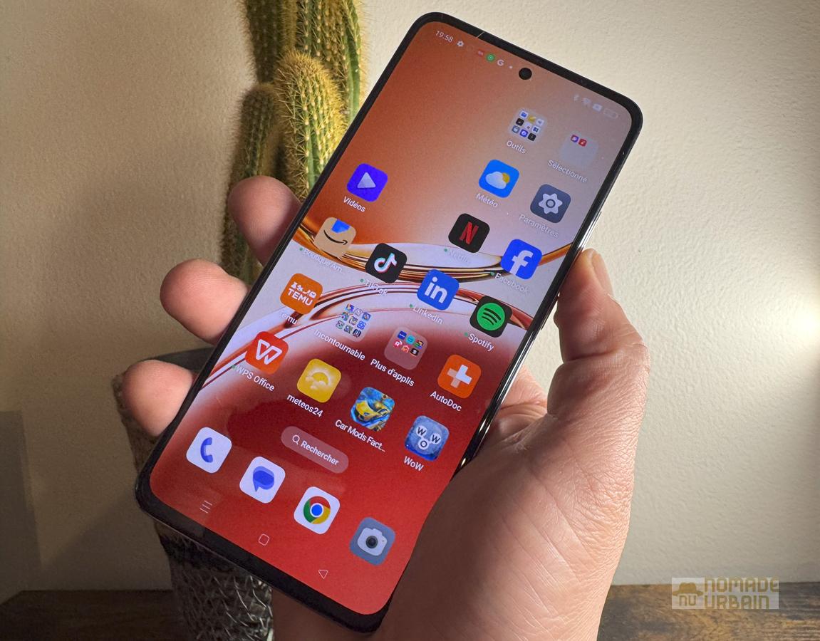 Test Oppo Reno 12 F : Un entrée de gamme 4G équilibré et stylé